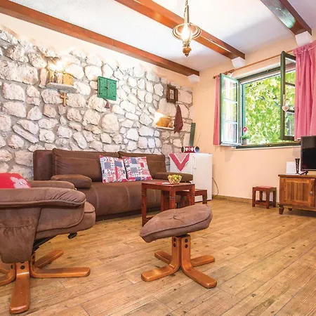 בית נופש 2 Bedroom Gorgeous In Gornji