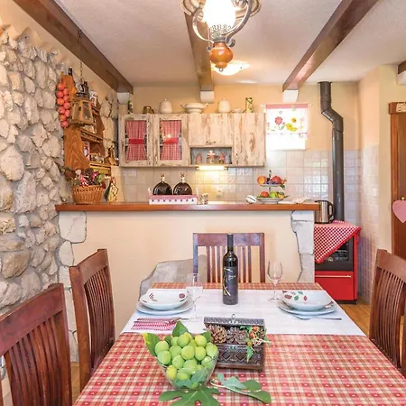 בית נופש 2 Bedroom Gorgeous In Gornji