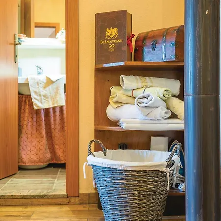 בית נופש 2 Bedroom Gorgeous In Gornji *